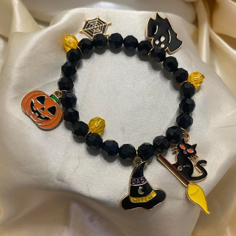 Halloween Charm Stretch Bracelet Black Beads Pumpkin Cat Ghost Witch Spiderweb